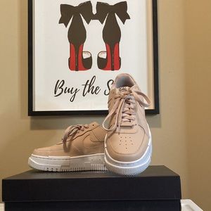 Nike Air Force 1 Pixel